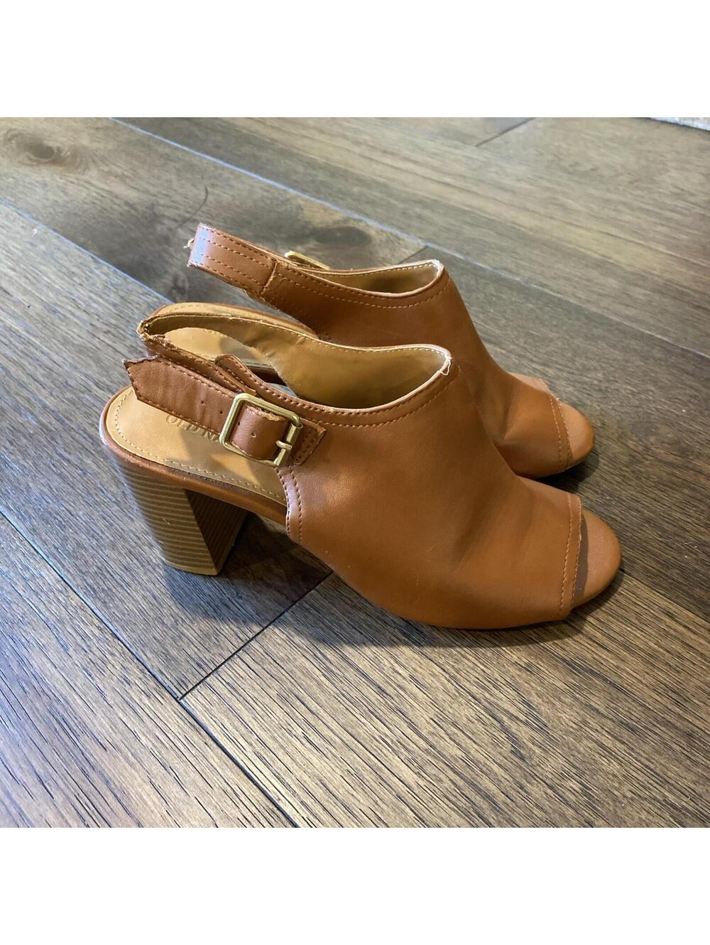 Old Navy, Peep Toe  Shoes Size 8
